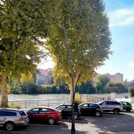 Les Quais Du Centre-Ville Romans-sur-Isère Extérieur photo