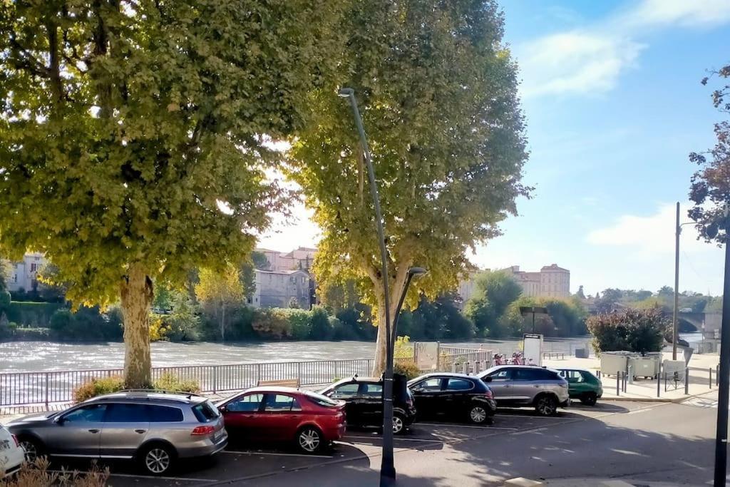 Les Quais Du Centre-Ville Romans-sur-Isère Extérieur photo